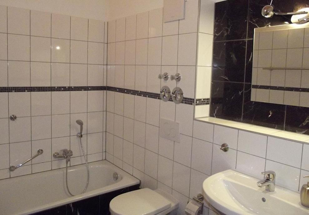 Gaestehaus Hubertus Bad Aibling Eksteriør billede